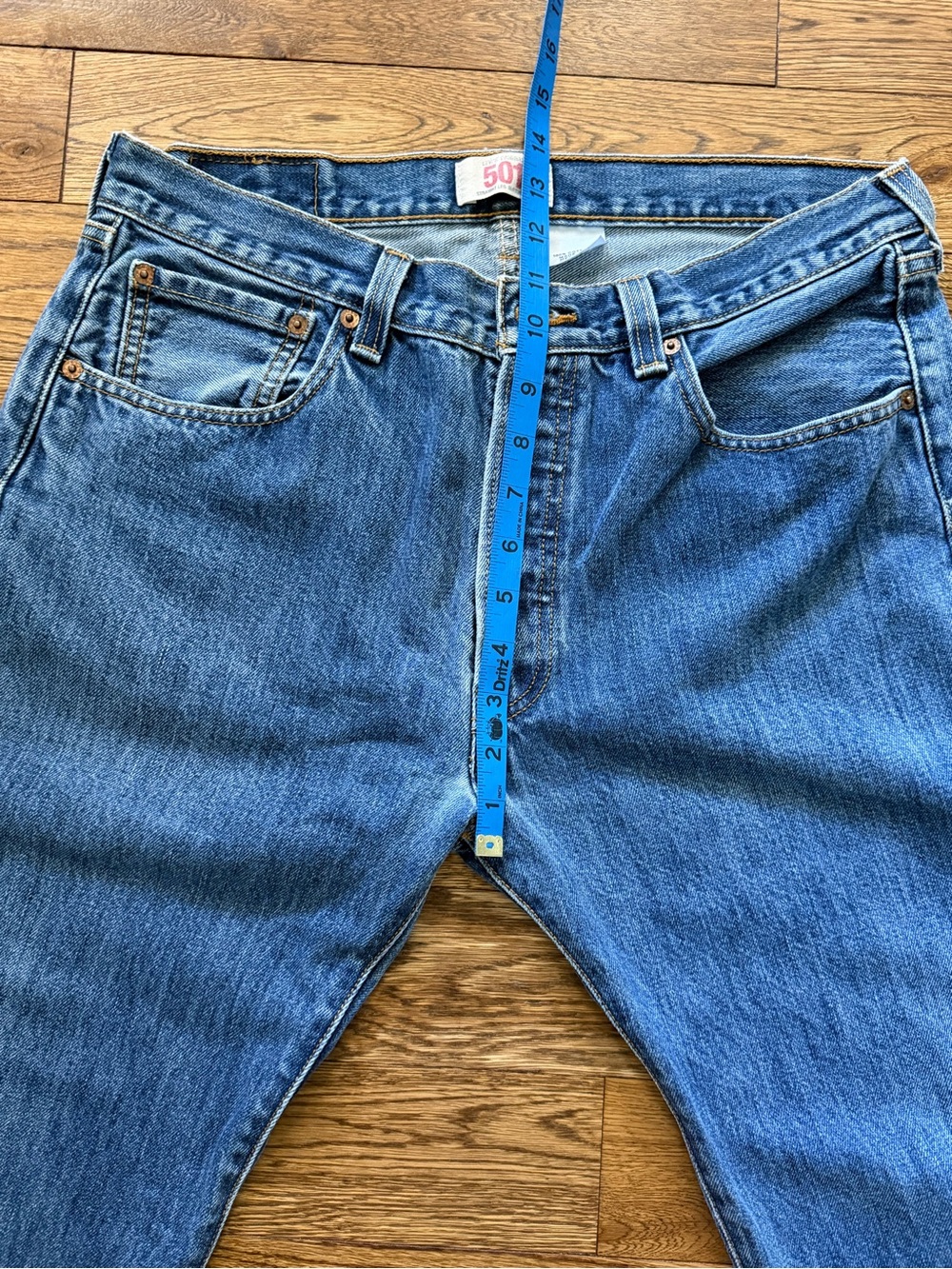 Vintage/Y2K Levi’s 501 Button Fly Straight-Leg Naturally Distressed Jeans - Picture 10 of 16
